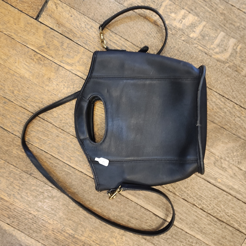 Coach Black Crossbody Bag with Structured Shape and Leather Material